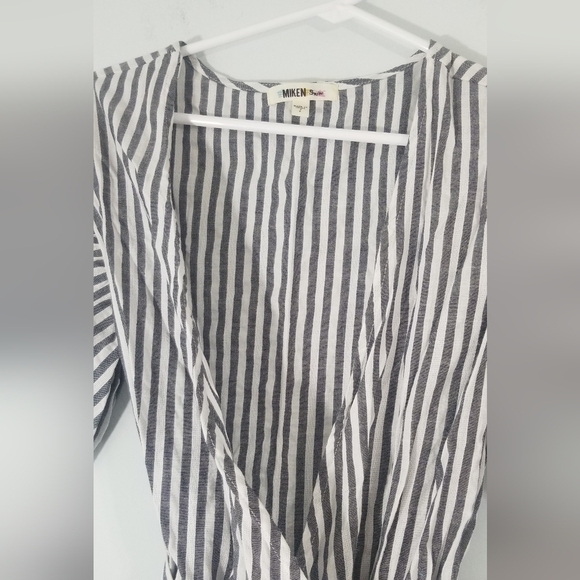 Miken Swim Bathing Suit Coverup. Wrap Around Dress Snap Closure & Waist Tie. S. - Picture 3 of 9